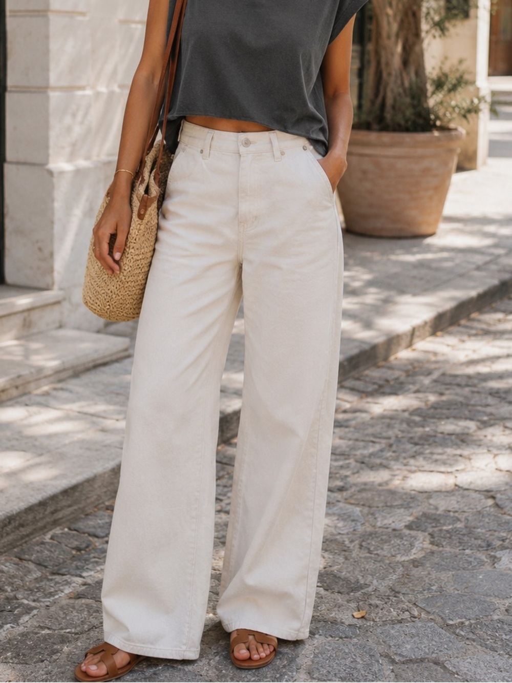 refuge Wide Leg Jeans in Light Beige